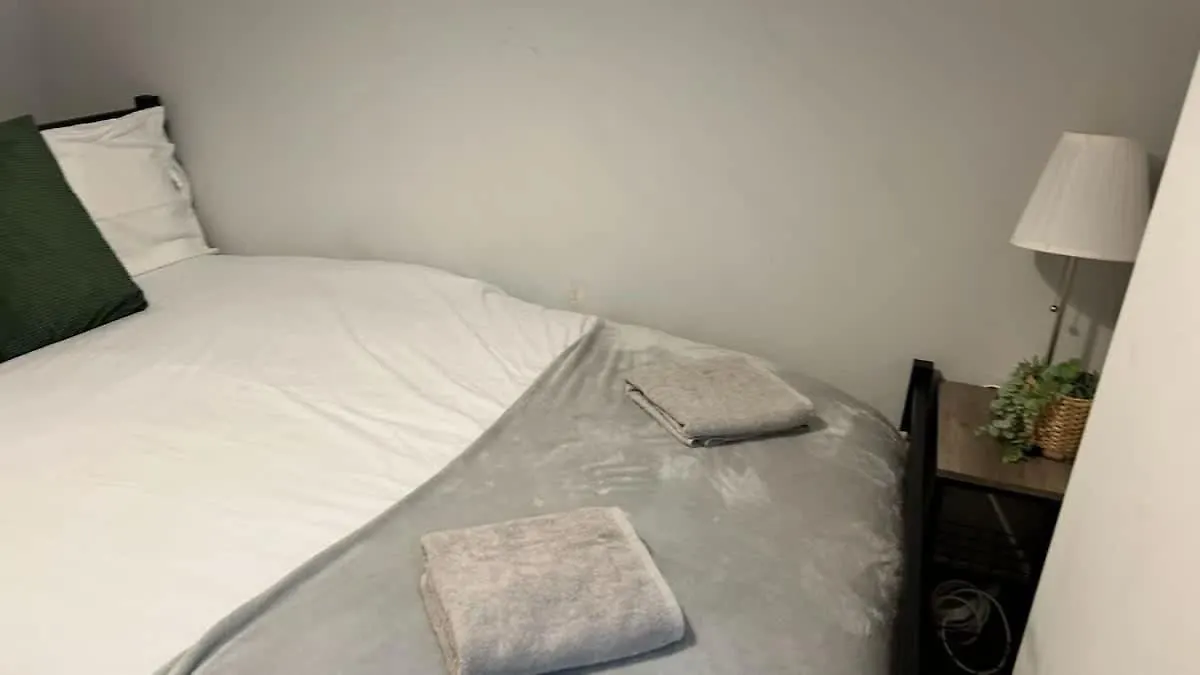 Central 2 Bed Apartment - Leeds City Centre - For Relocators, Professionals