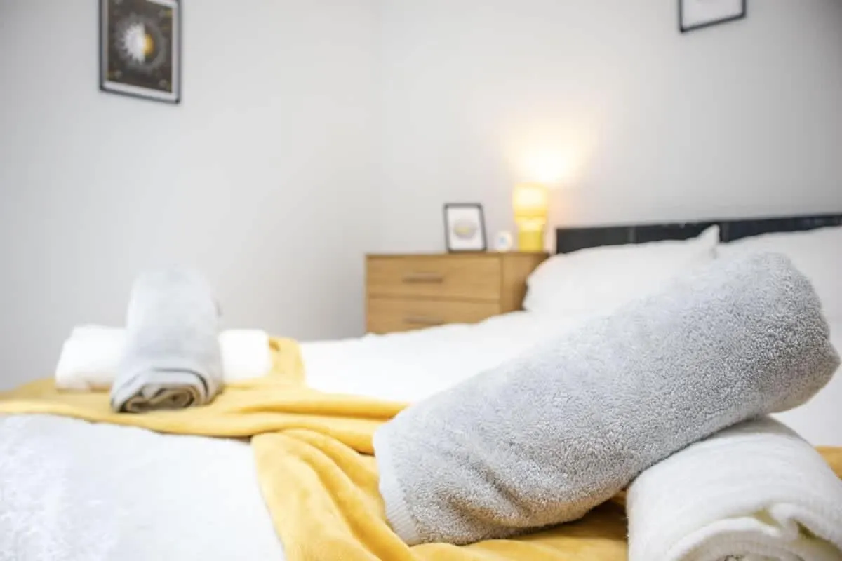 Central 2 Bed Apartment - Leeds City Centre - For Relocators, Professionals  Leeds (West Yorkshire)