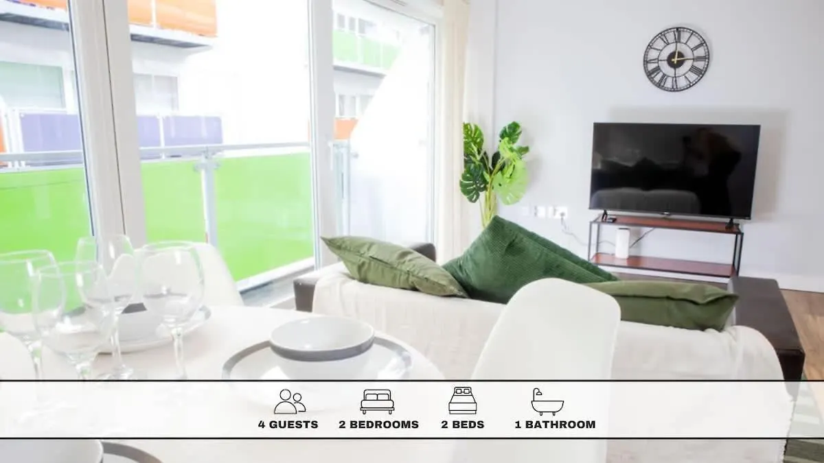 Central 2 Bed Apartment - Leeds City Centre - For Relocators, Professionals