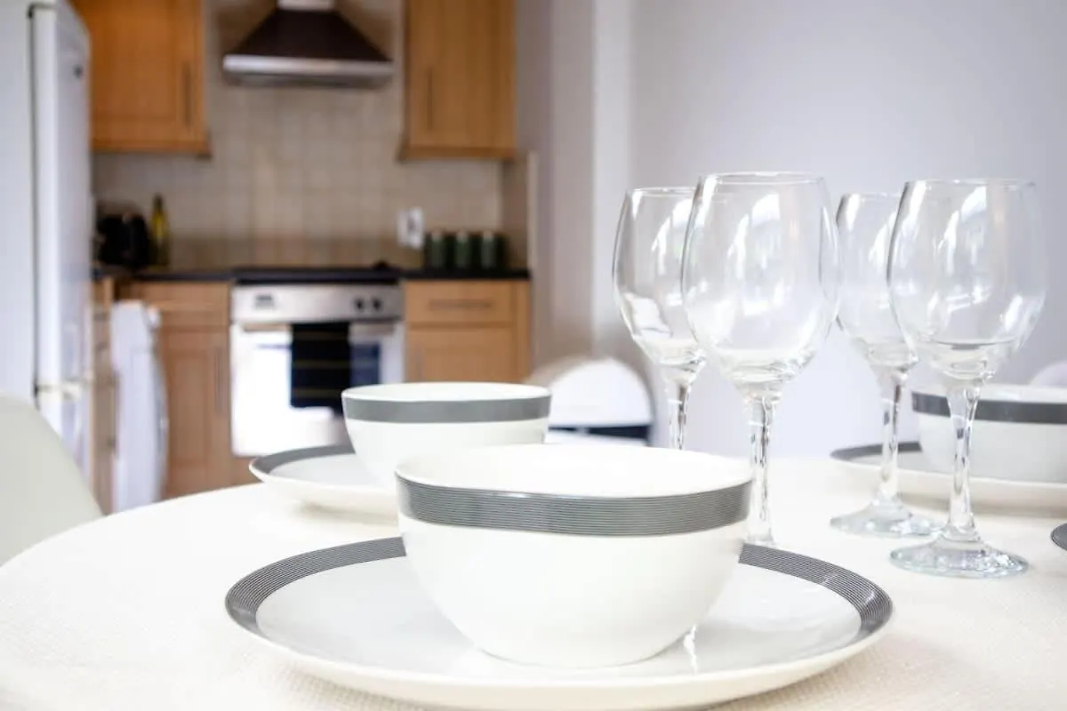 Central 2 Bed Apartment - Leeds City Centre - For Relocators, Professionals